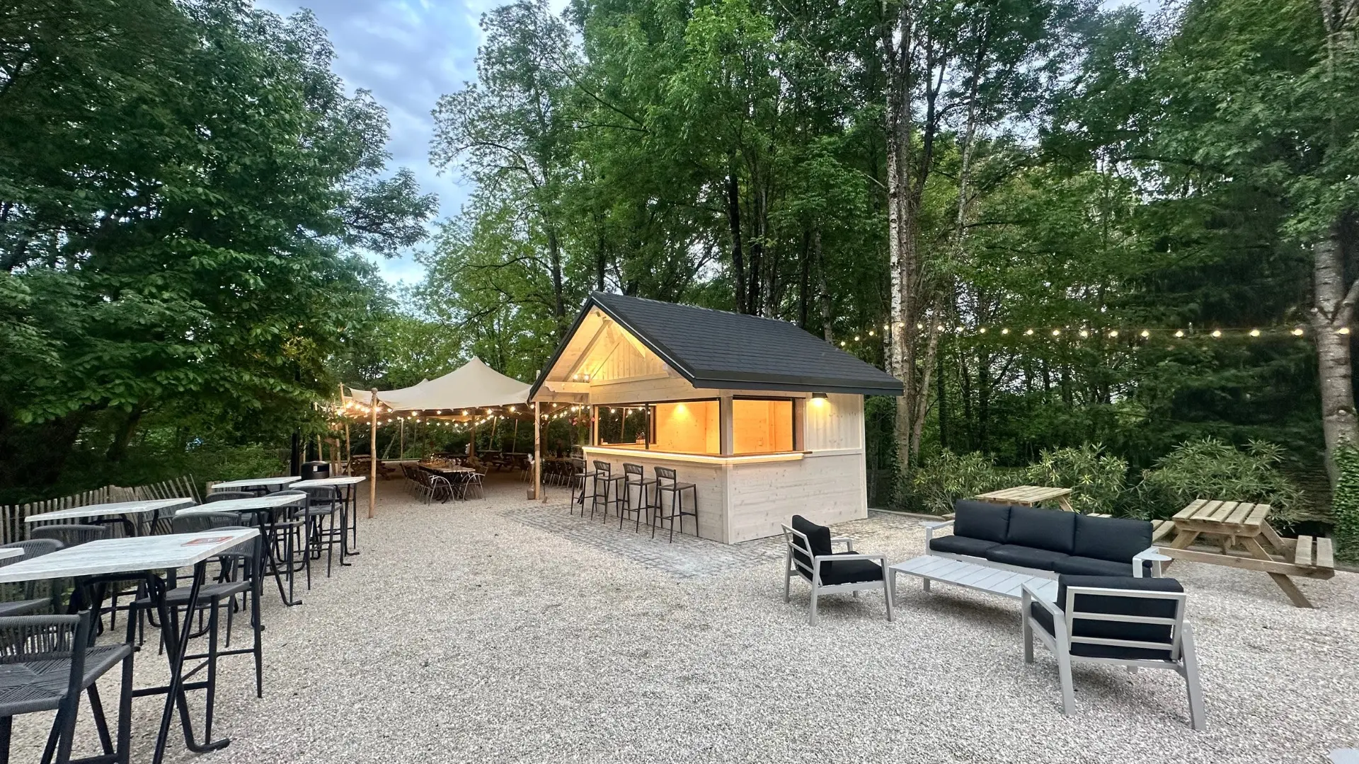 Terrasse Le Bistrot de la Cascade_Glandieu - Groslée-Saint-Benoit