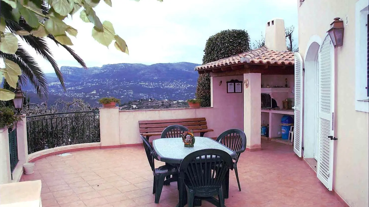 Gîte La terrasse d'Azur-Terrasse-Nice-Gîtes de France des Alpes-Maritimes