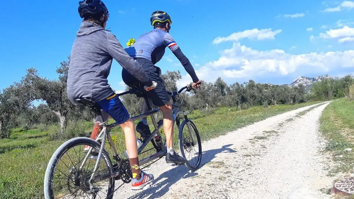 Panorama des Alpilles, Location de vélos à Aureille