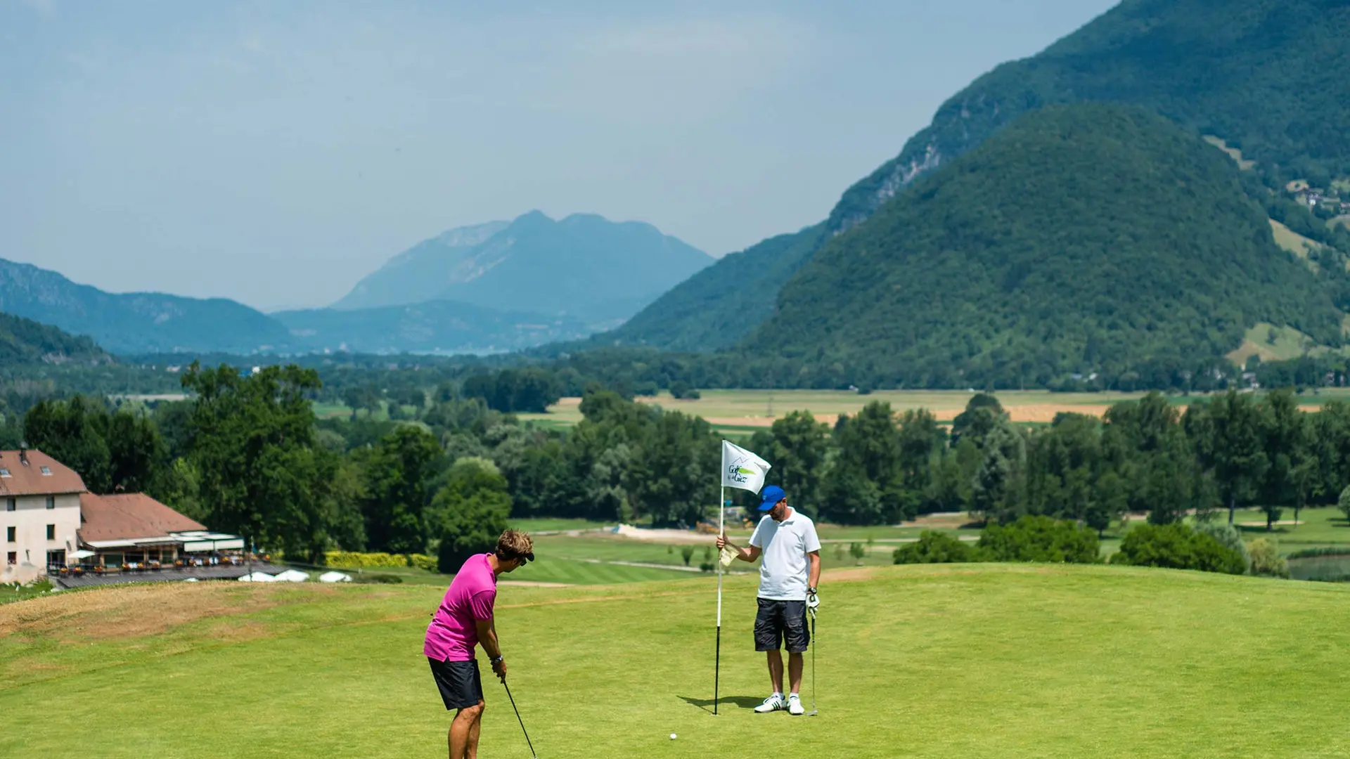 Vue générale golf en juin
