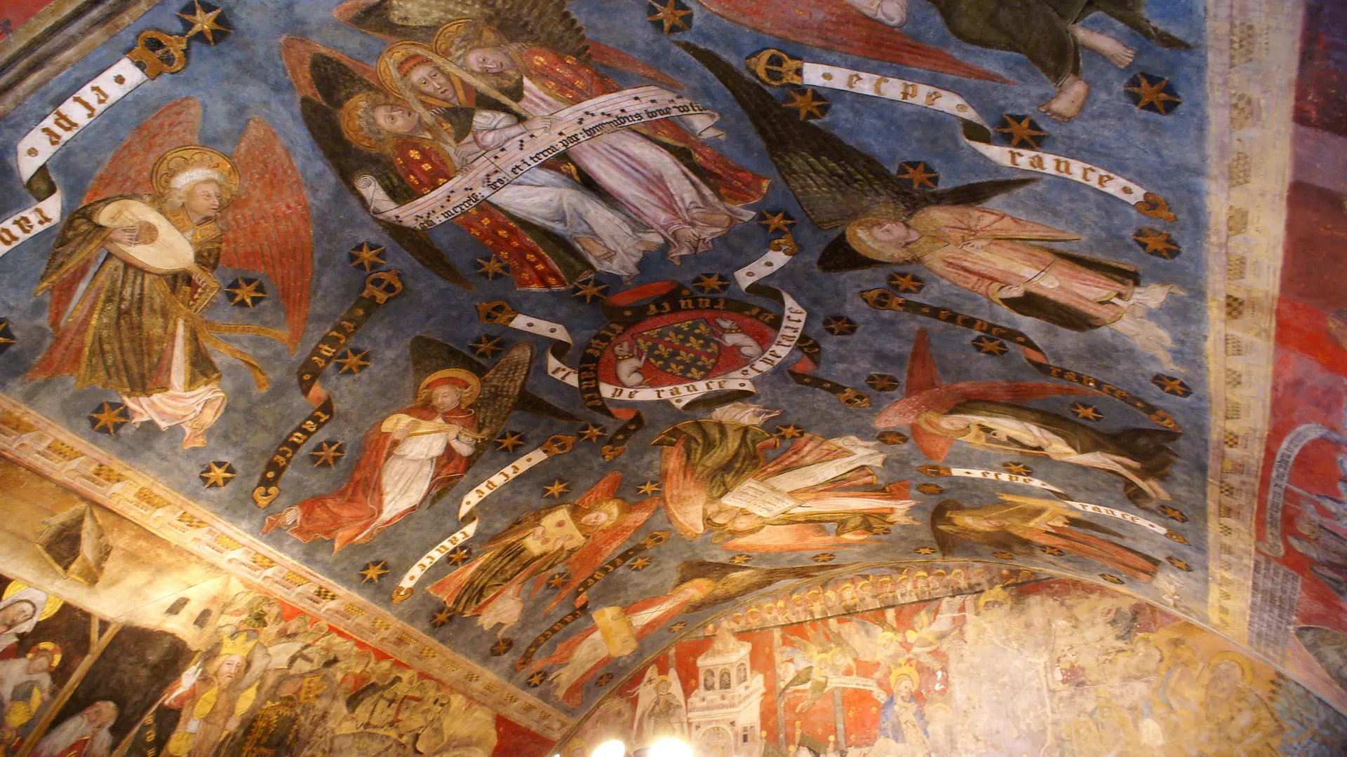 La crypte et ses anges musiciens