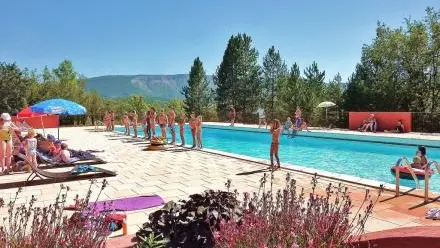 Animations au bord de la piscine