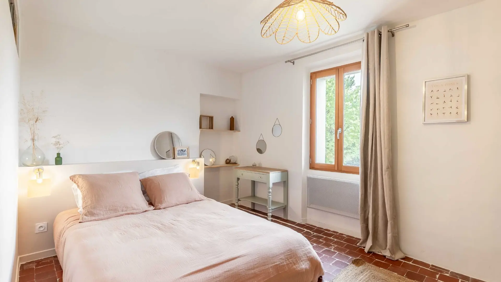 La bergerie des Sorgues_L'Isle-sur-la-Sorgue chambre grand lit