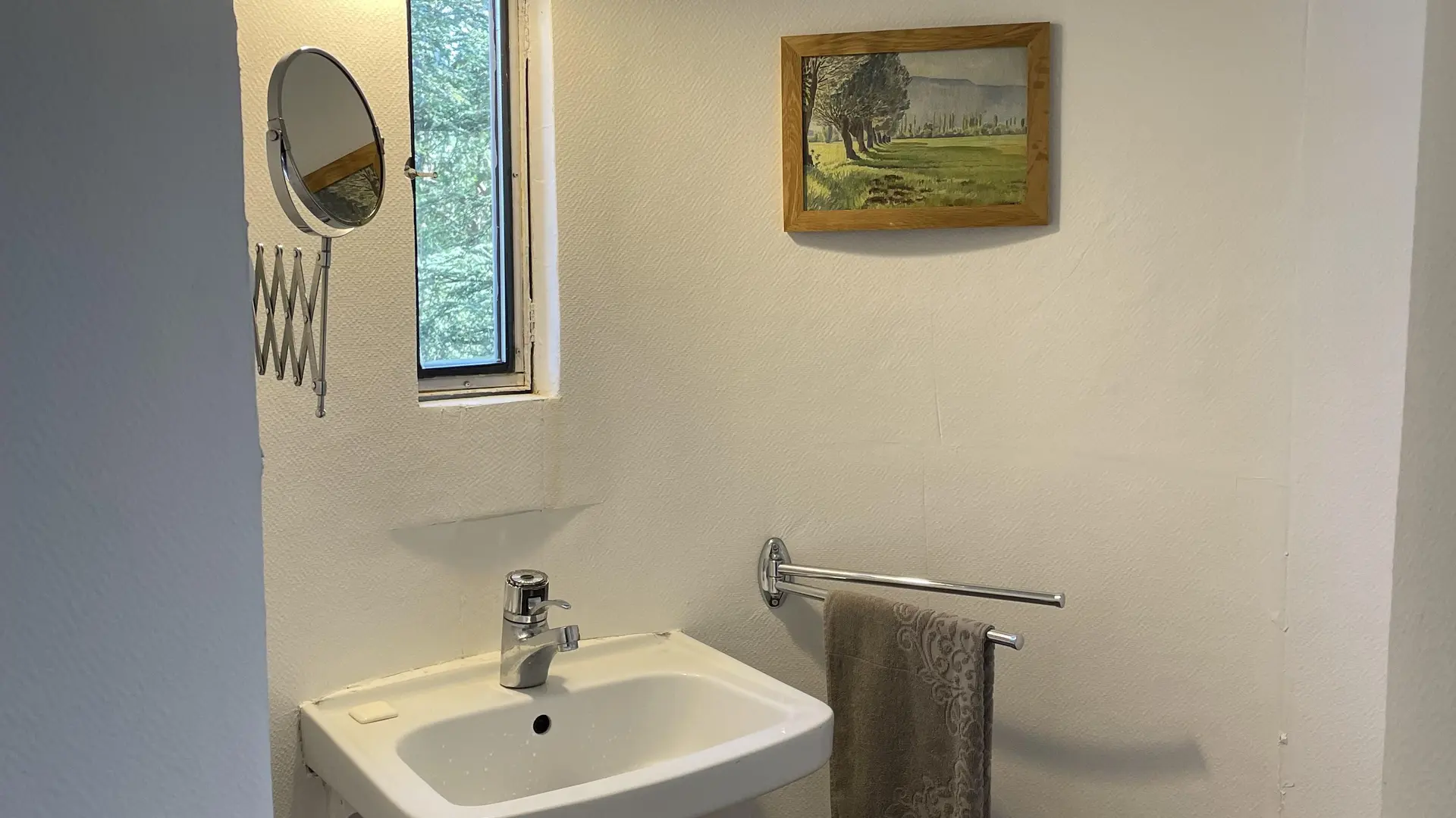 Cabinet de toilette dans les tourelles