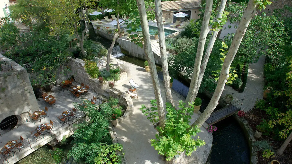 Coll. Hôtel du Poète