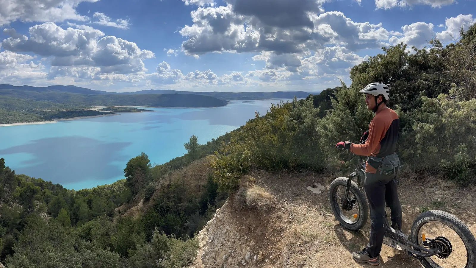 Vue Lac de Sainte Croix