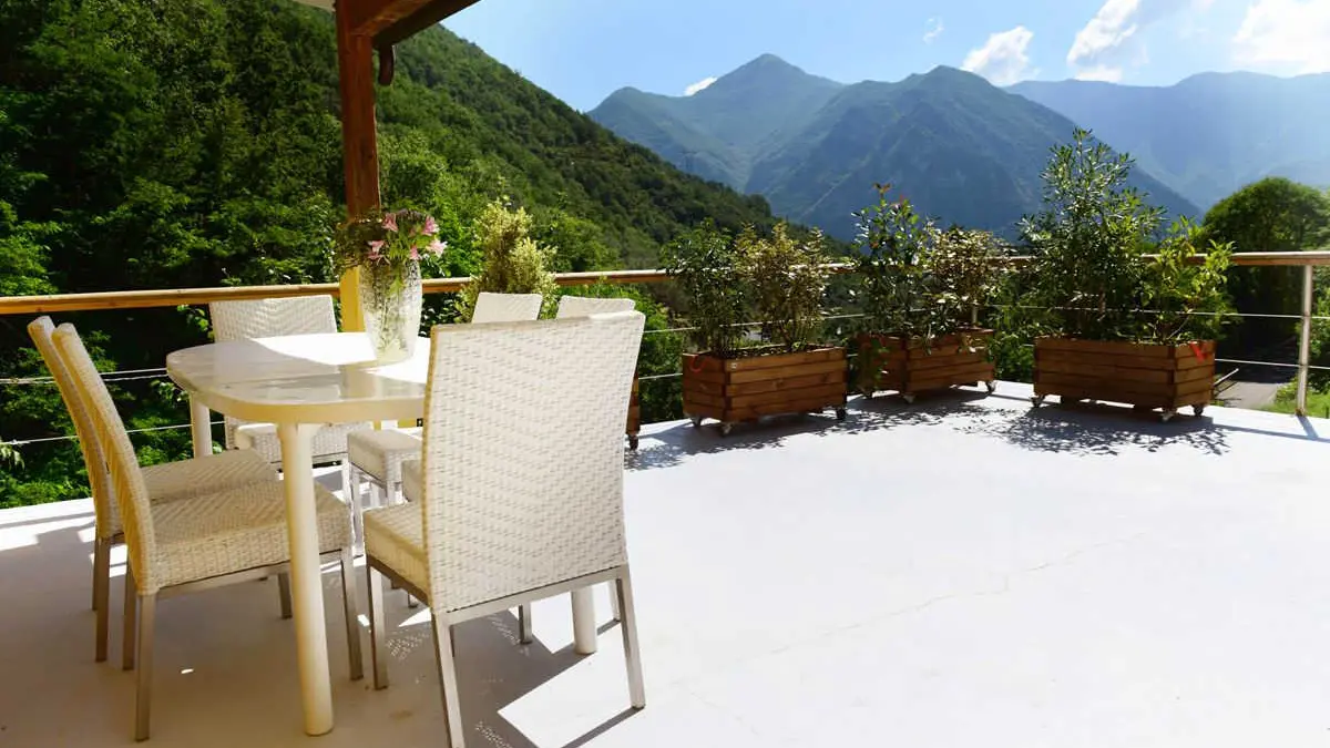 Les Lavandes de la Pinea-Terrasse-Breil-sur-Roya-Gîtes de France des Alpes-Maritimes