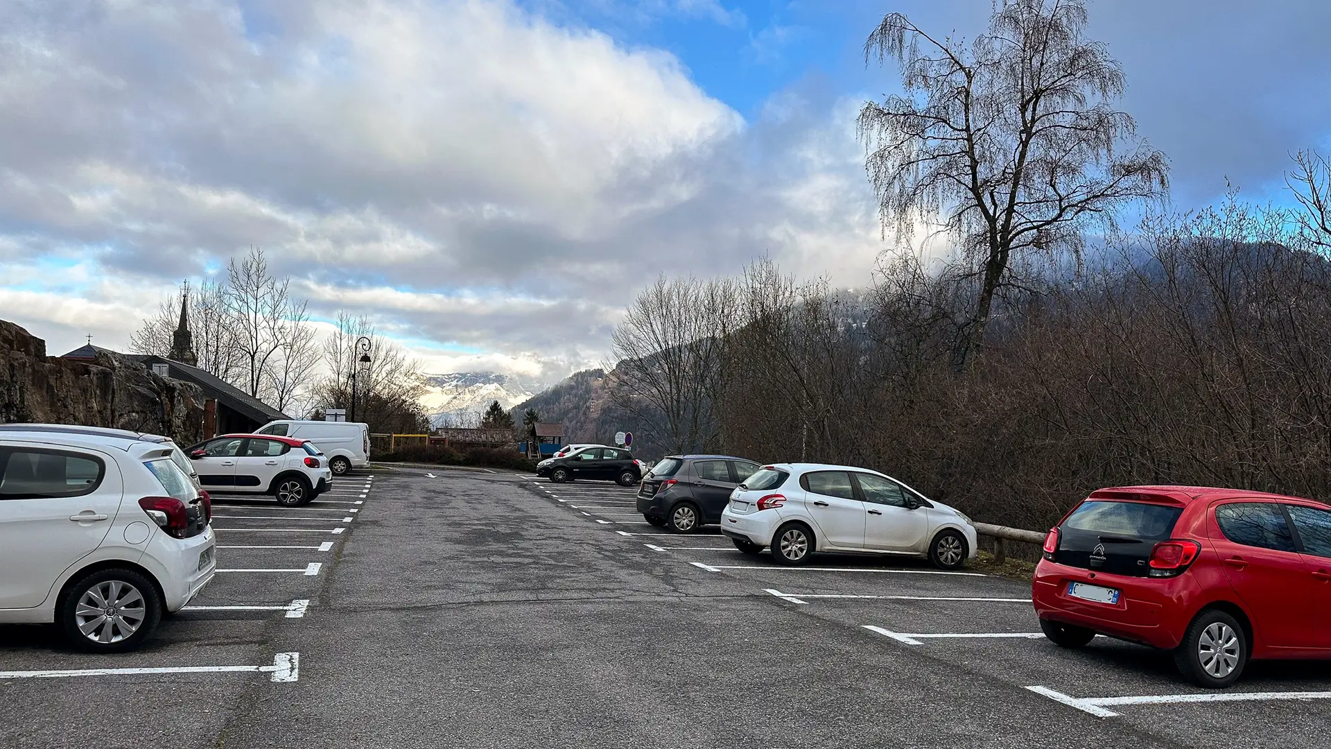 Parking de Saint-Nicolas de Véroce