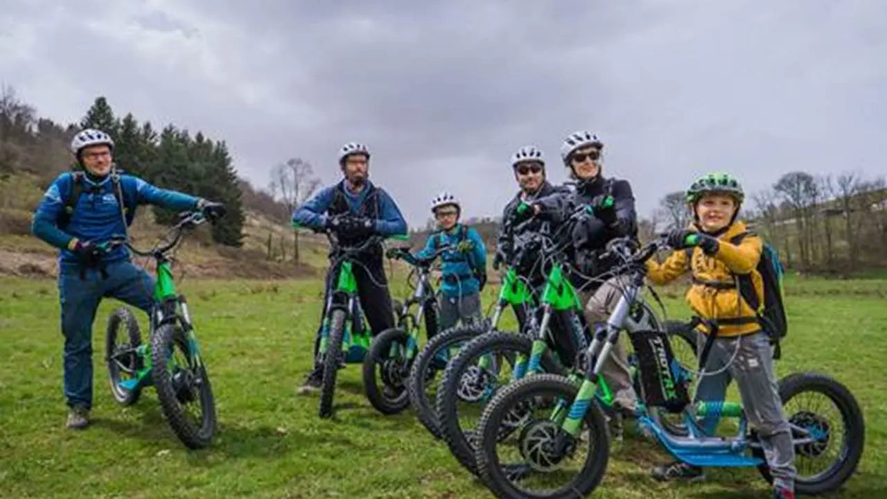 Groupe en trottinette