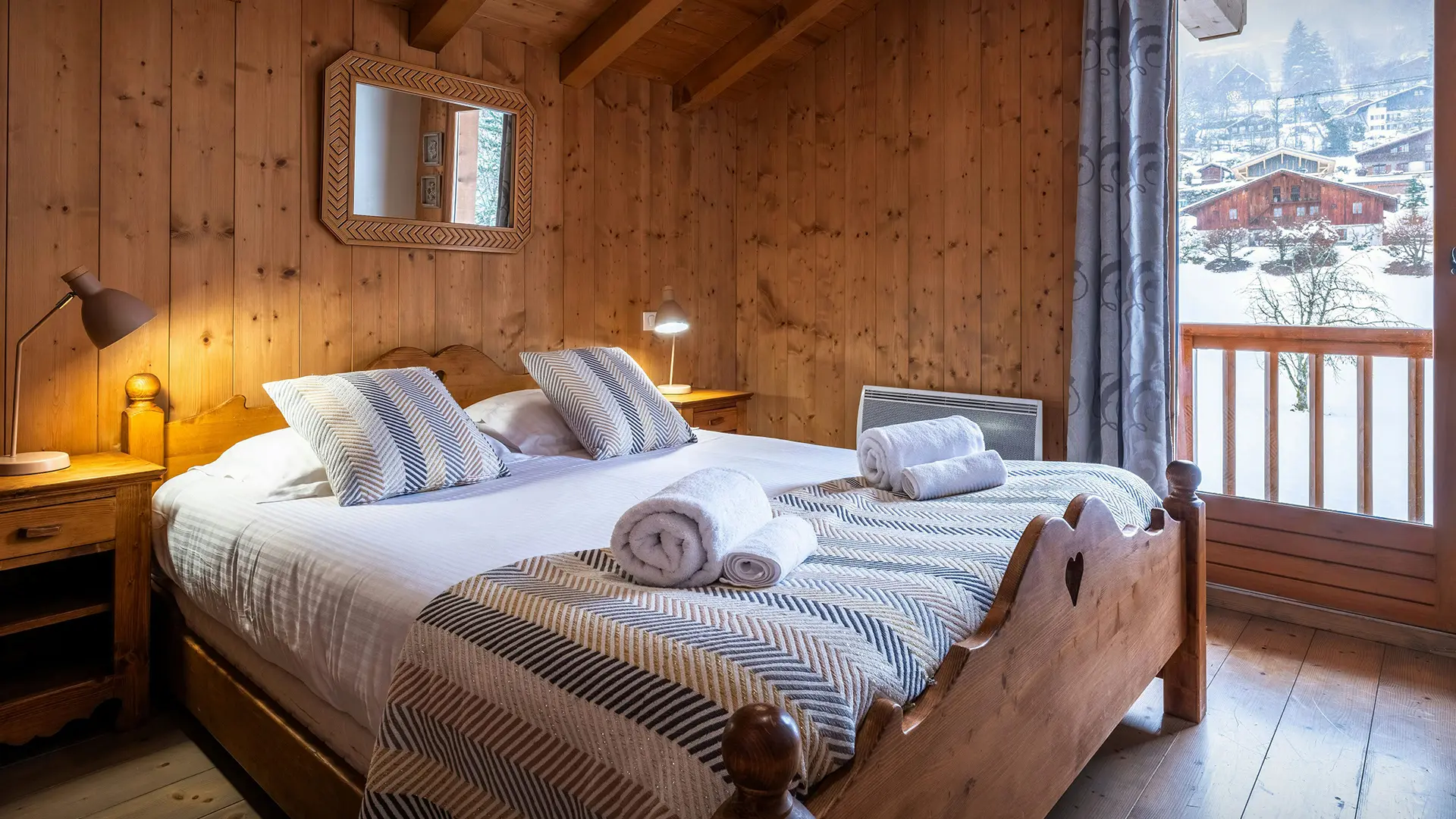 Chambre 1 avec lit double
