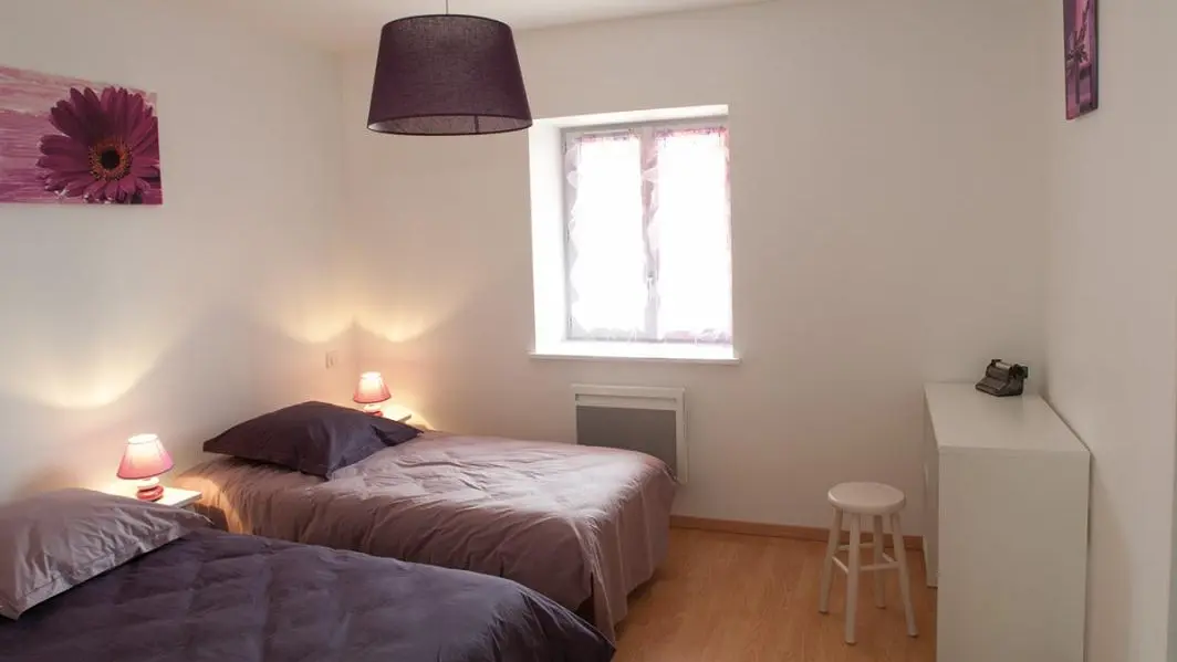 Chambre 1 lits double et 1 lit simple Tournesol