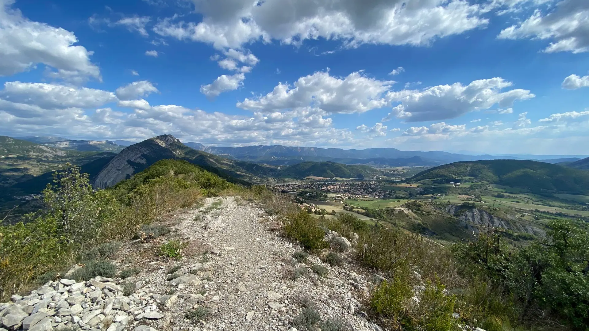 Sentier panoramique sur le Sisteronais
