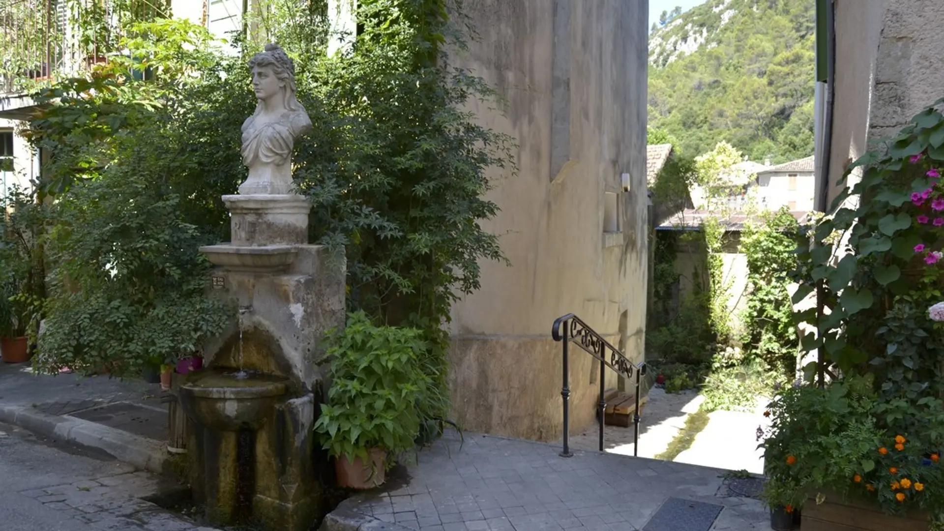 La fontaine de la Grande Rue