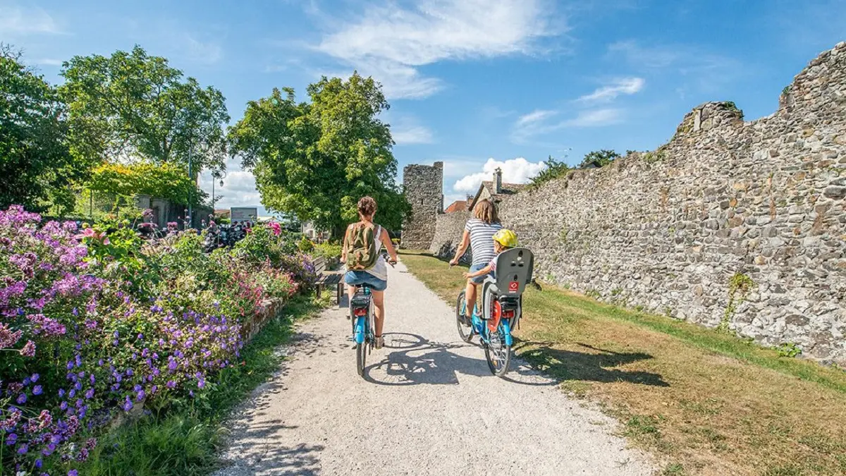 Itinéraire longeant la cité médiévale d'Yvoire