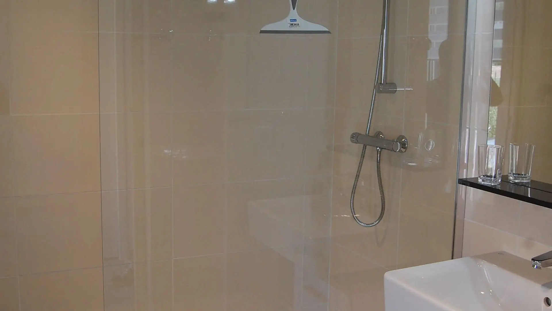 Le Prieuré n°2-Douche-Saint-Blaise-Gîtes de France des Alpes-Maritimes