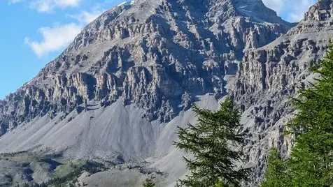 Tour de l'aiguille rouge vallée étroite
