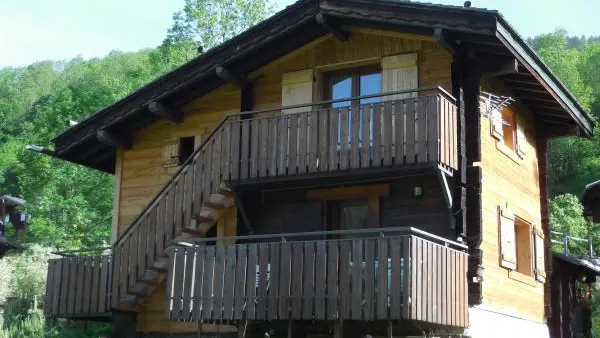 Les Fauvettes en printemps-été-automne