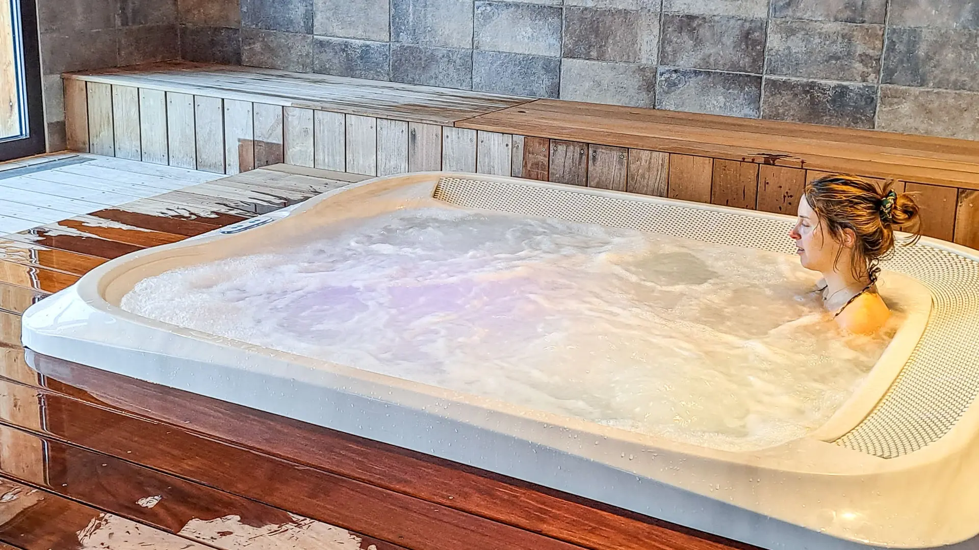 Bain à remous de la résidence Dormio, accessible en saison uniquement