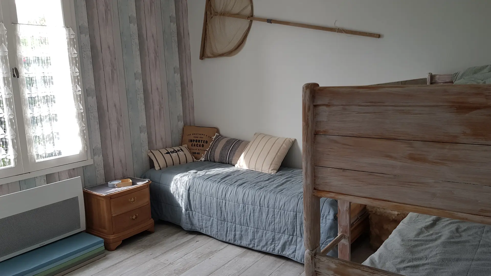 Schlafzimmer 2 mit Sitzbank