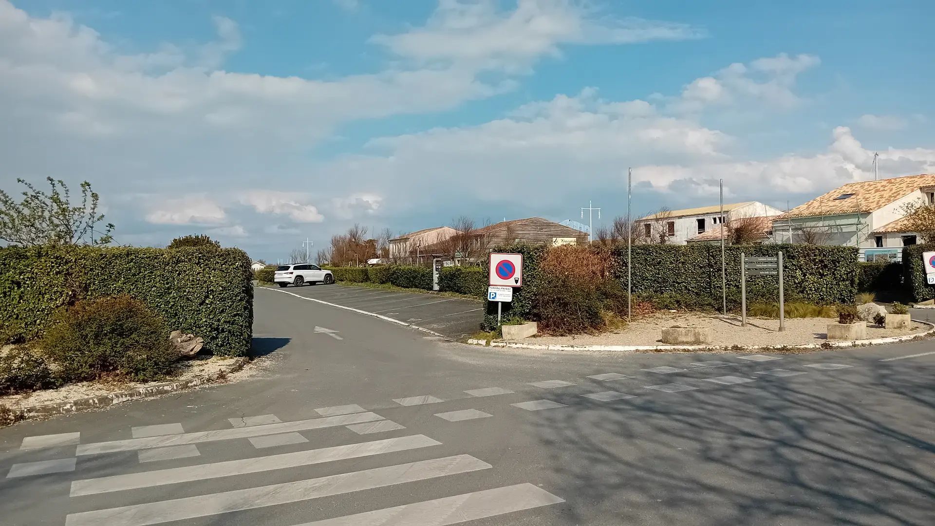 Parking du marché du port - Entrée