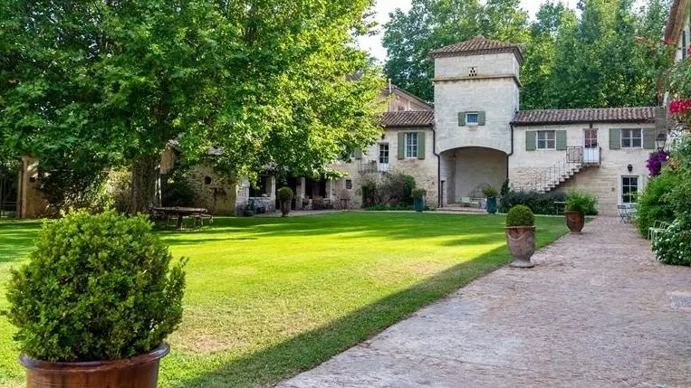 Jardin avec vue sur le Domaine des Clos