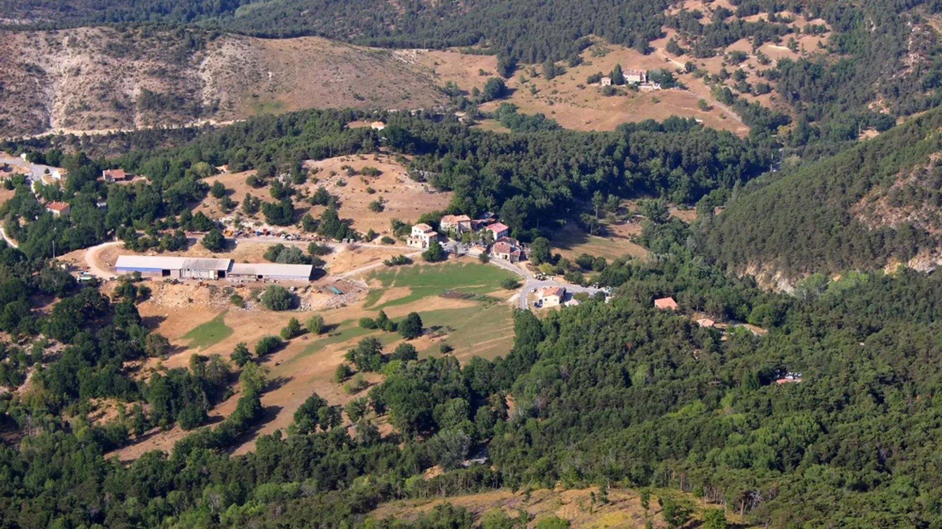 Vue sur le hameau des Henry