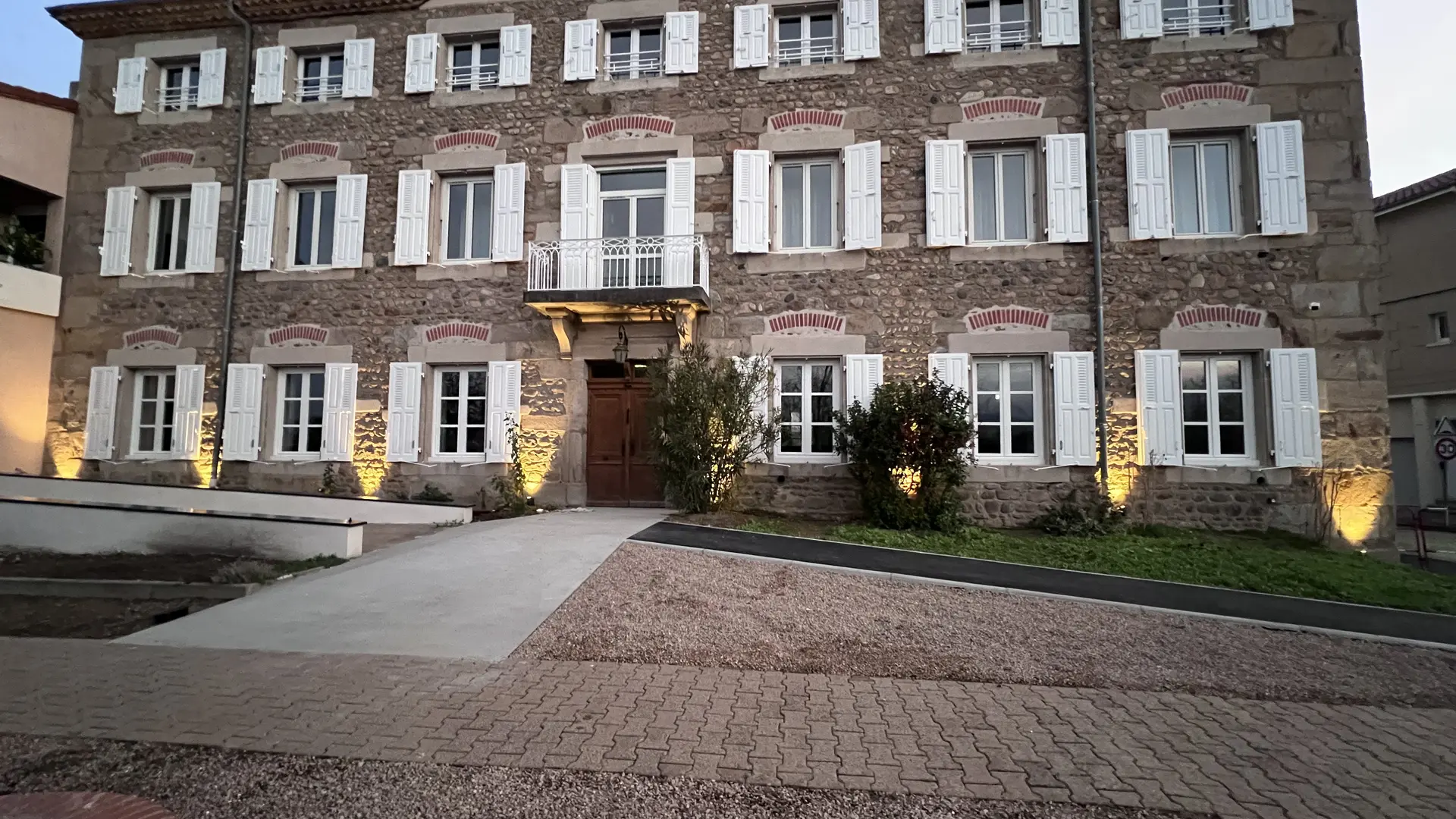 Hôtel 2M à Saint-Just Saint-Rambert