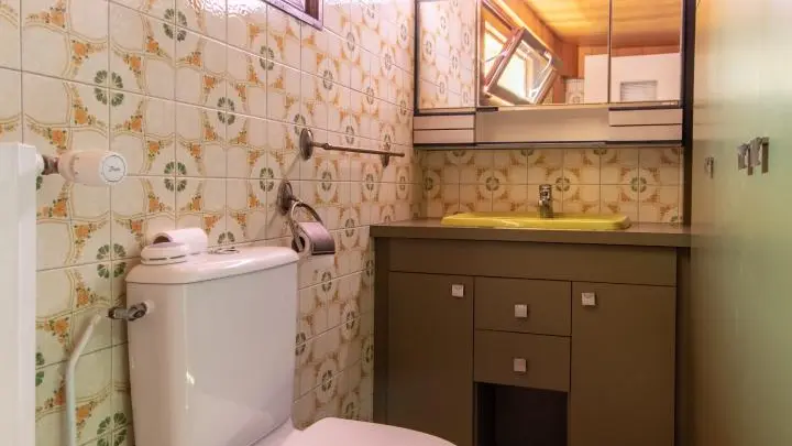 Cabinet de toilette/WC à l'étage