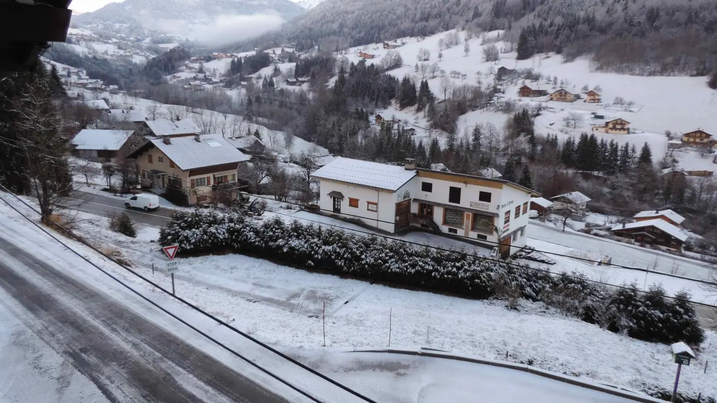 La vue depuis le balcon de l'appartement