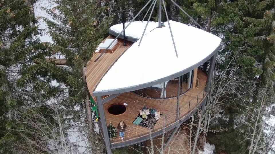 Cabanes entre Terre et Ciel - la Cabane Feuille vue du ciel