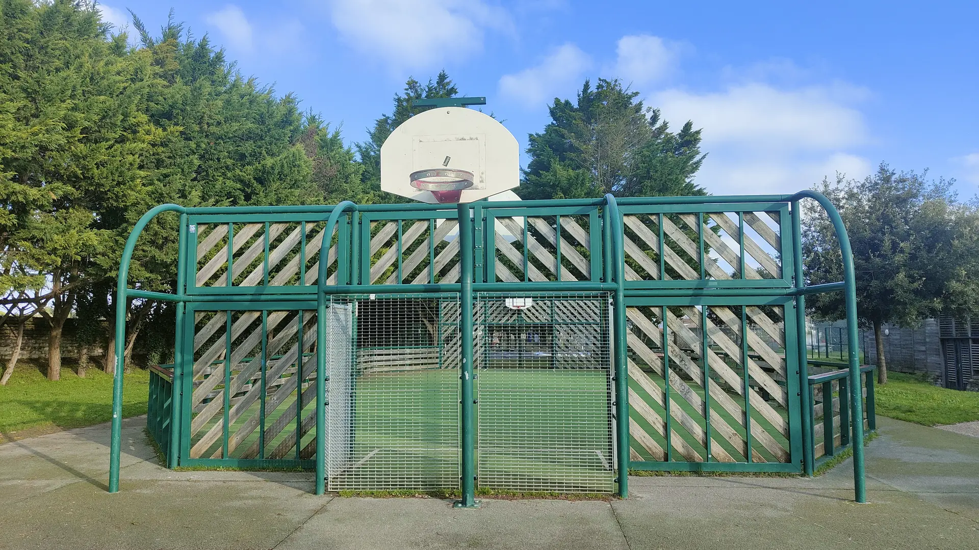 Multi-sports field_La Flotte