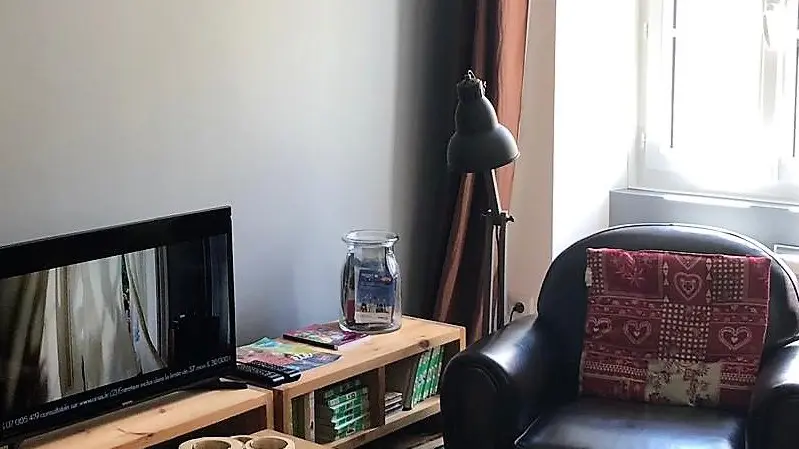 Spacieux appartement aménagé avec charme, au cœur du village-Côté salon