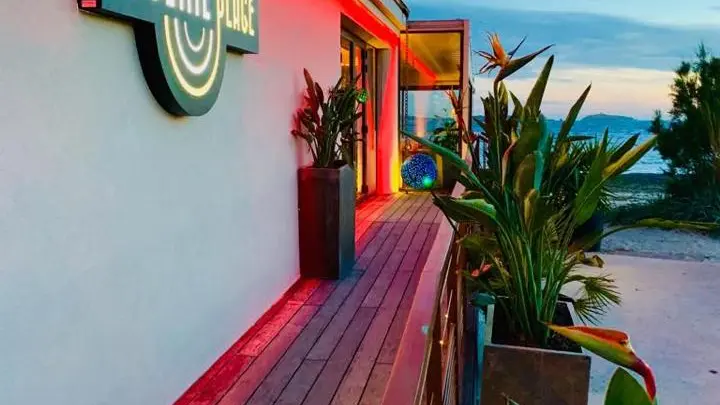 Restaurant, plage privée, bar