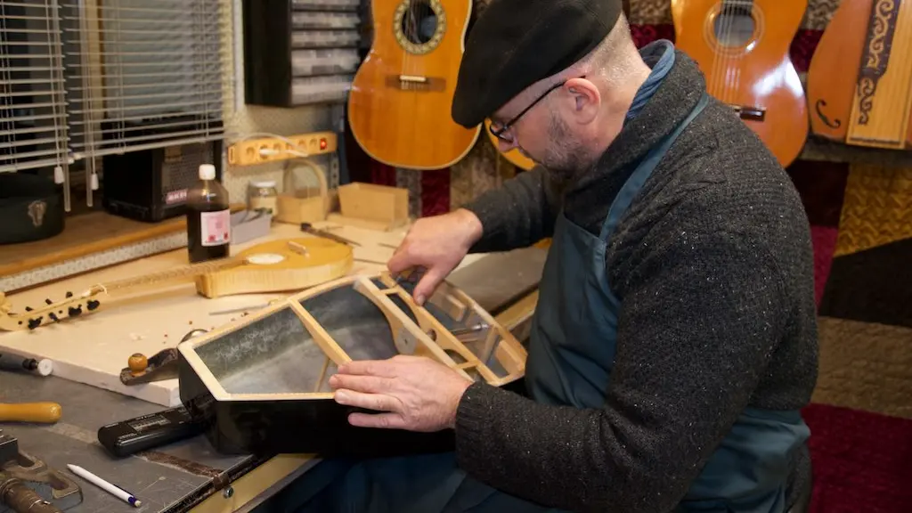 Raphaël De Maria, luthier dans le Valgaudemar