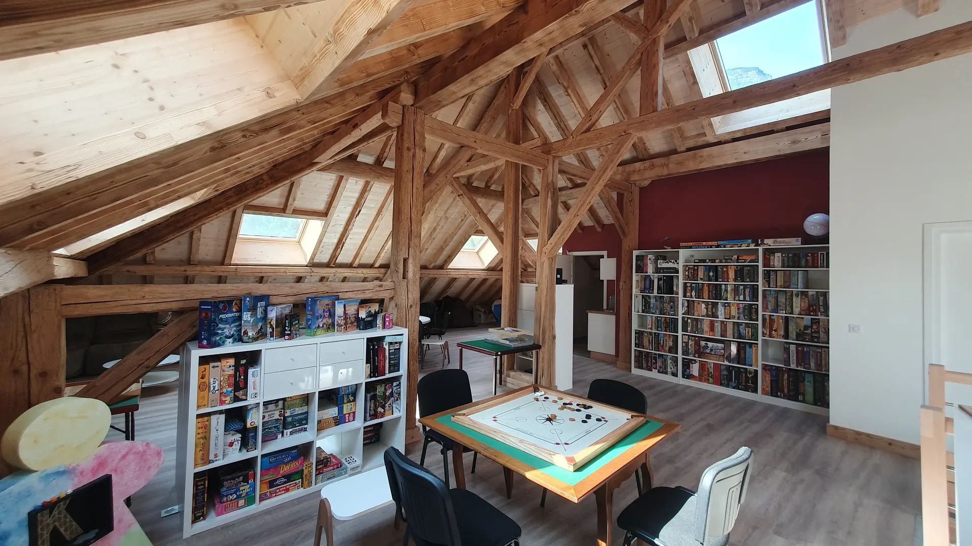 Ludothèque côté escalier