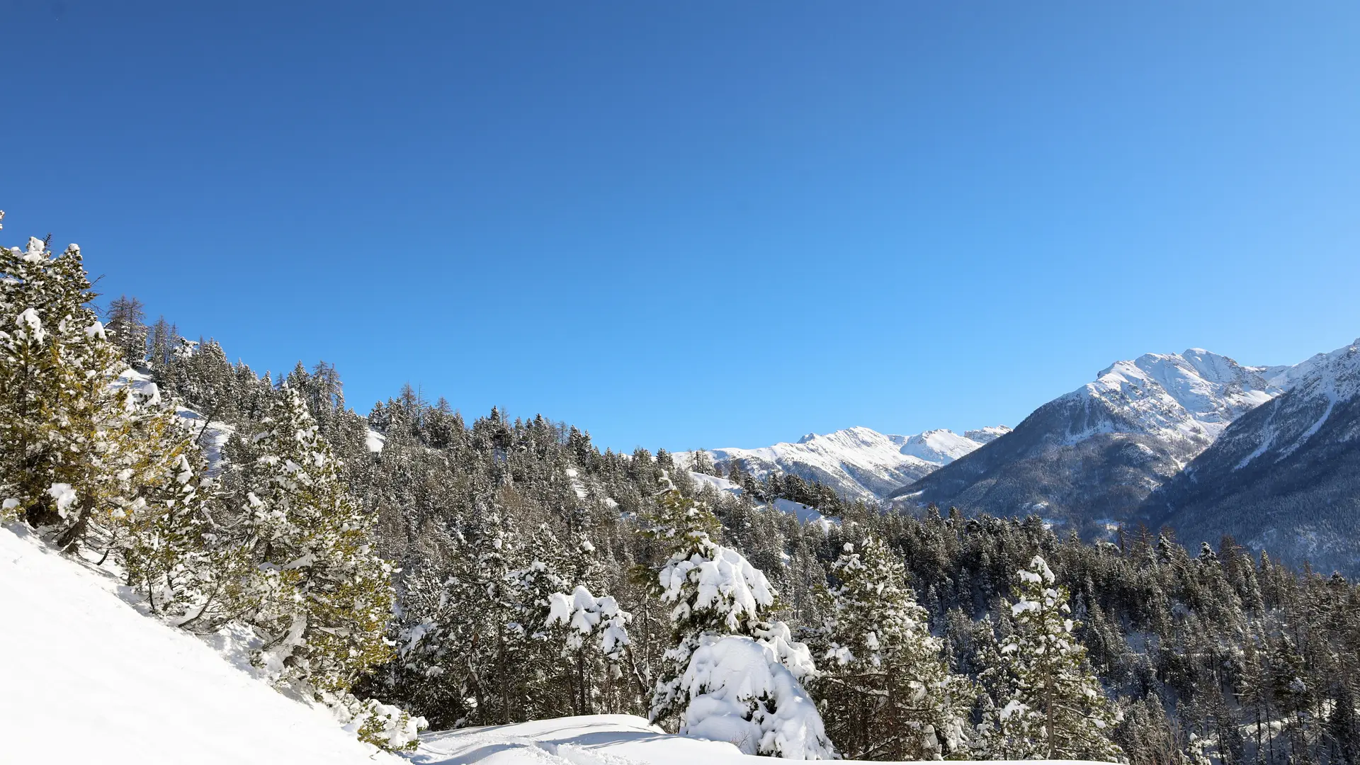 Itinéraire de randonnée en raquettes aux hameaux des Combes (Puy-Saint-André)