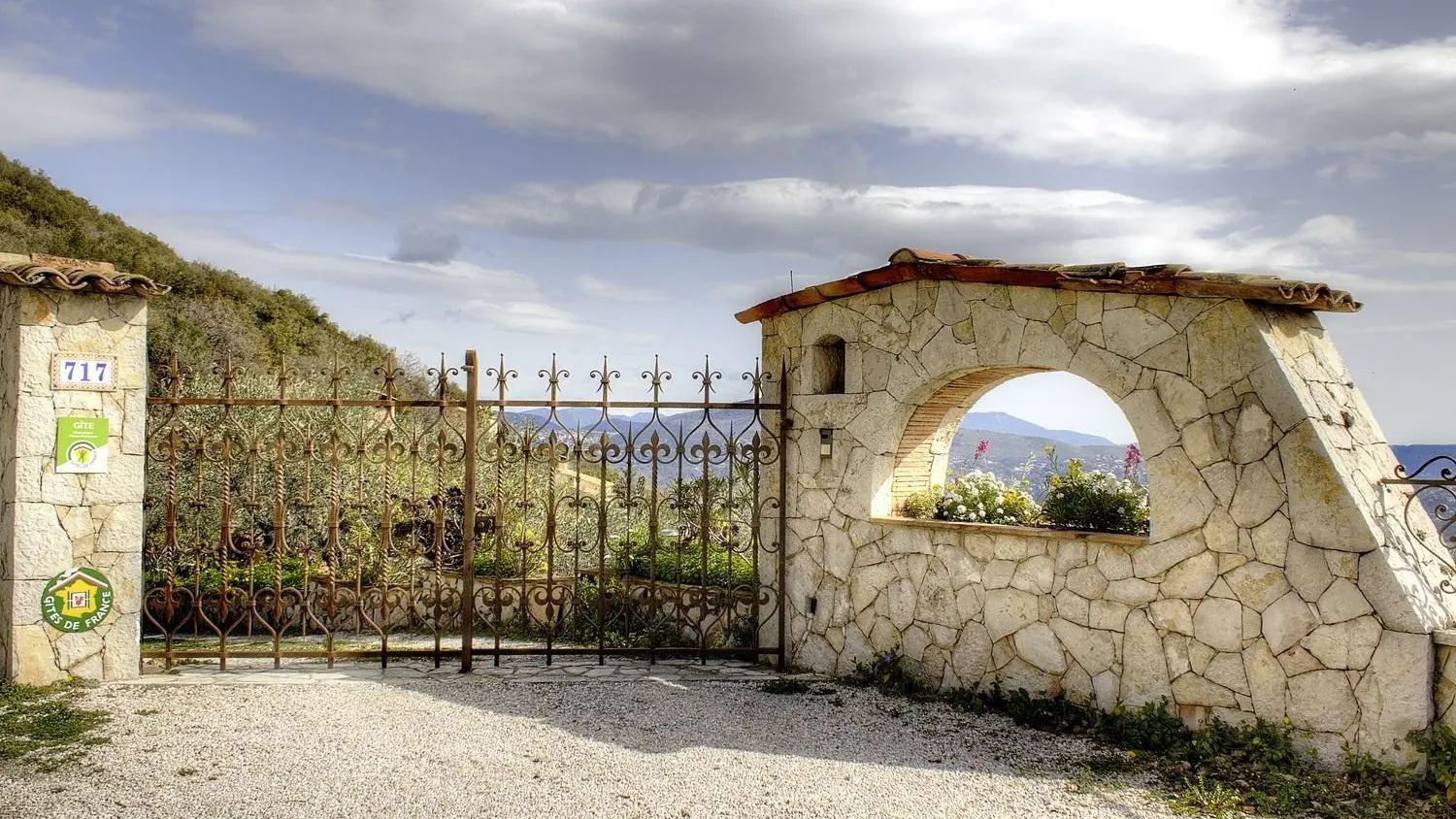 Les Oliviers de St-Jeannet- Portail d'entrée 1 - Gîtes de France Alpes-Maritimes