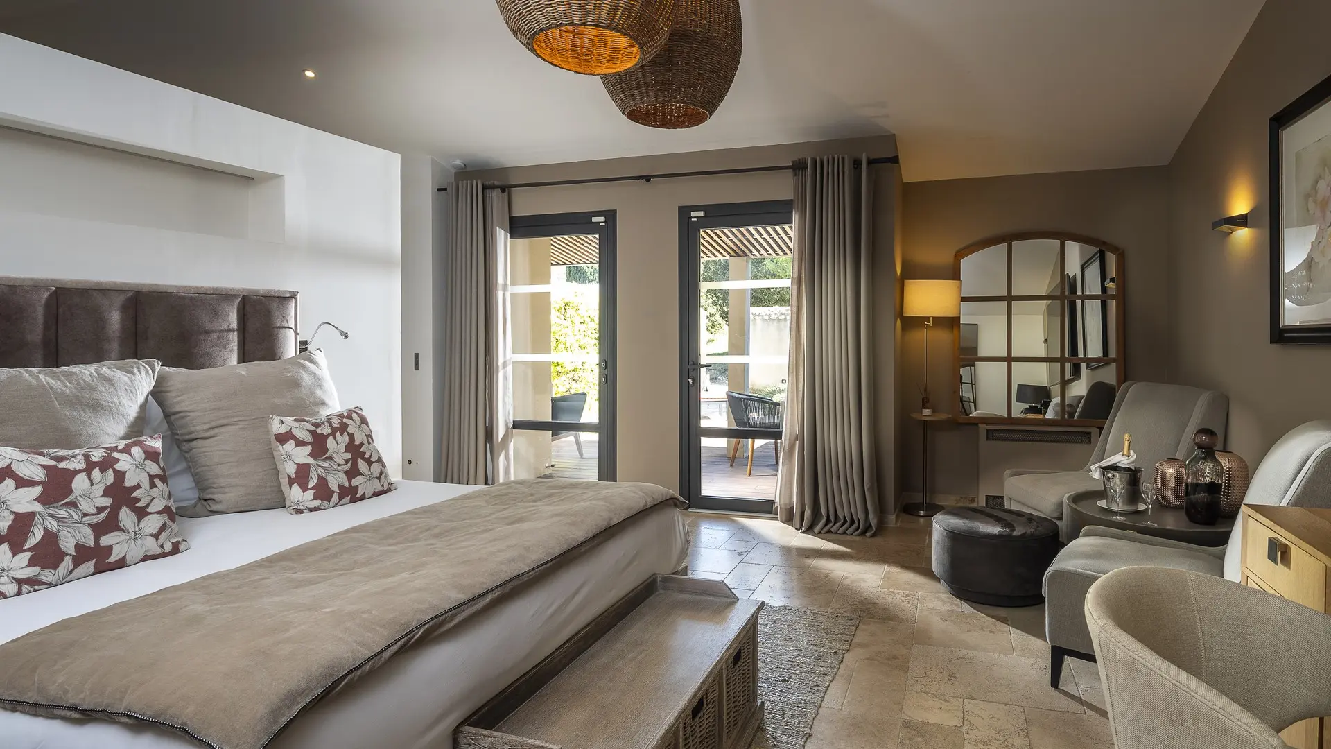 Hôtel Domaine La Pierre Blanche Eygalières chambre