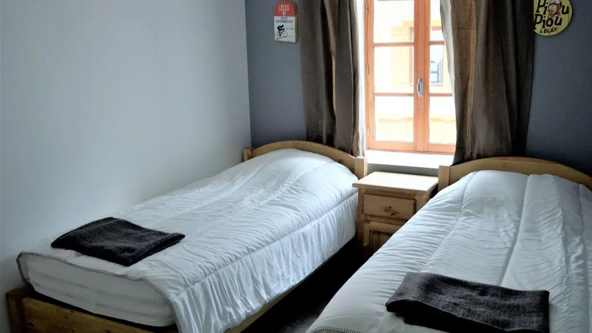 Chambre lits simples (2 lits en 90)