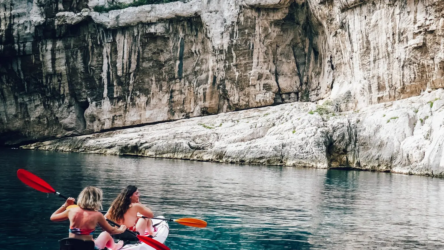 Randonnée sportive en kayak de mer 4h dans les Calanques avec LOKAYAK