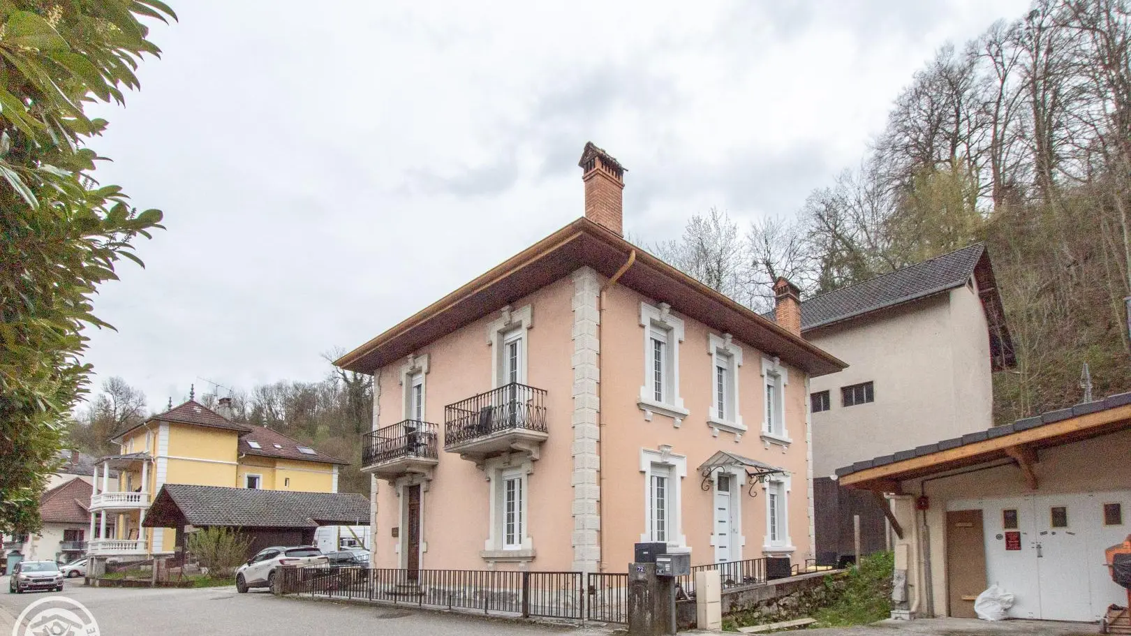 Bâtisse côté propriétaires