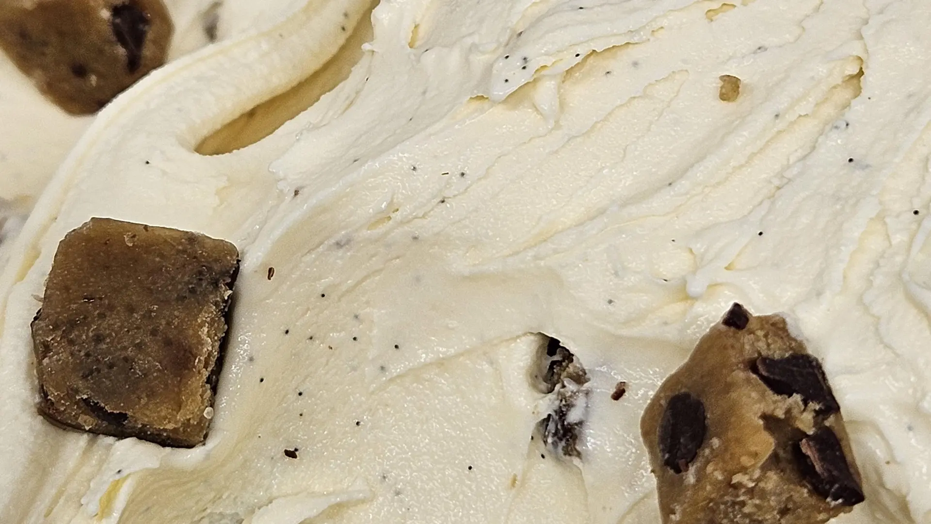 Glace vanille cookie