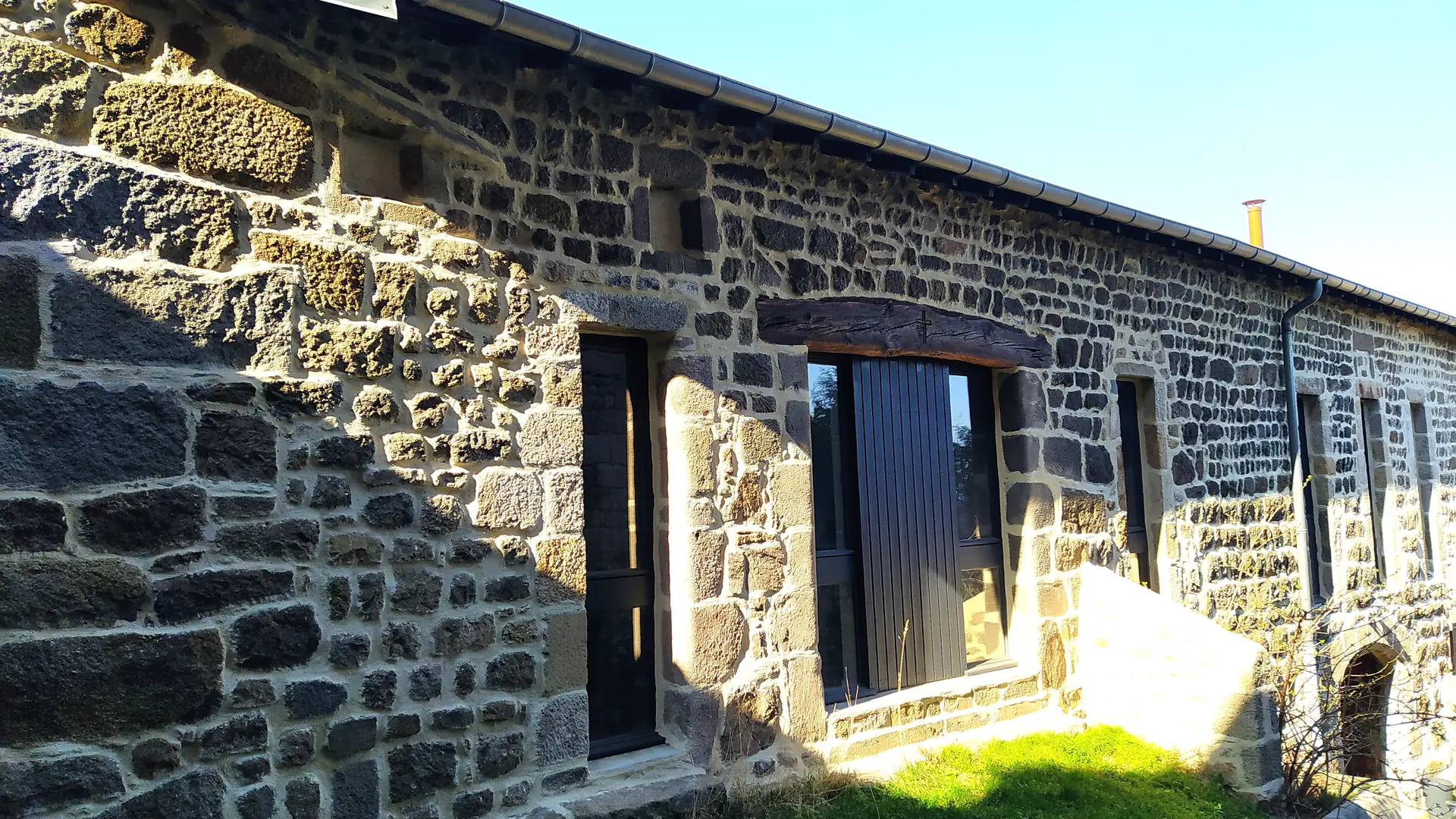 La Bâtisse aux Lanternes - Gîtes de Charme à St Bonnet le Château (42)