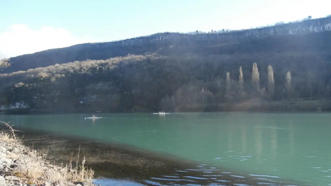 à 2km, vue depuis la Via Rhôna