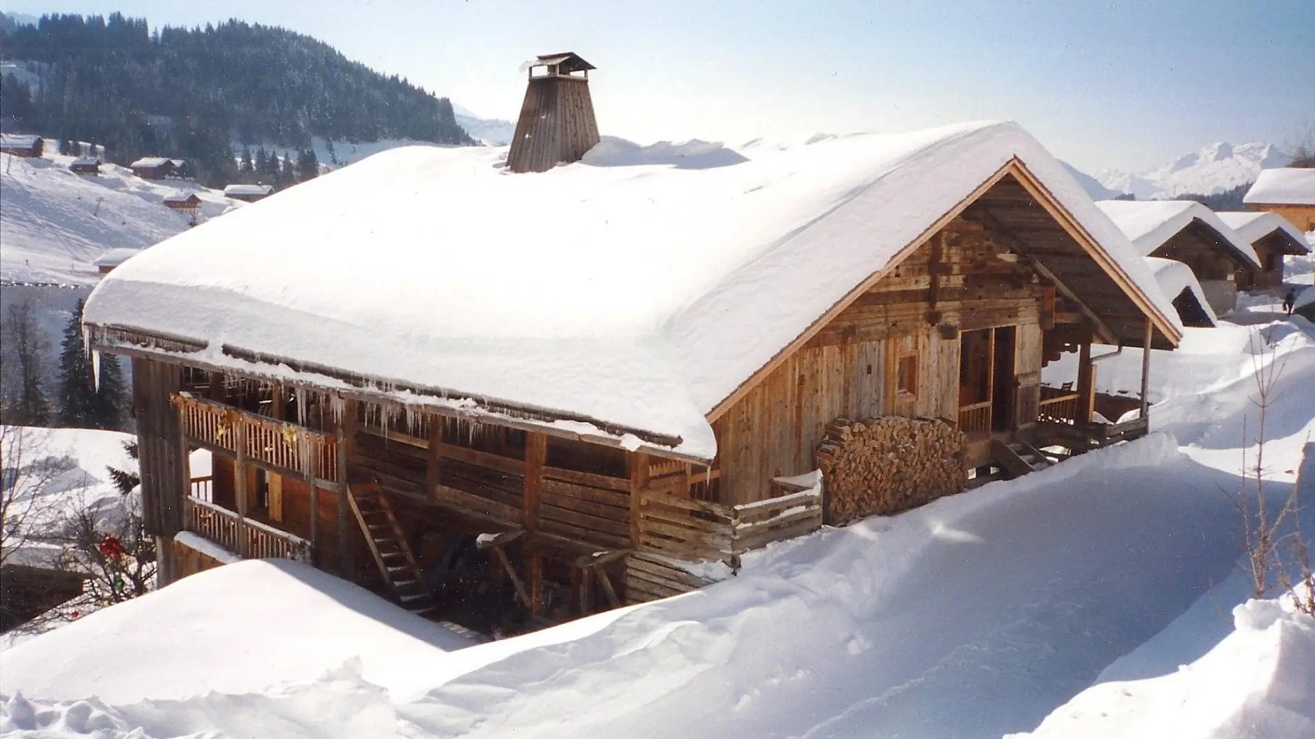 Vue de l'arrière du chalet