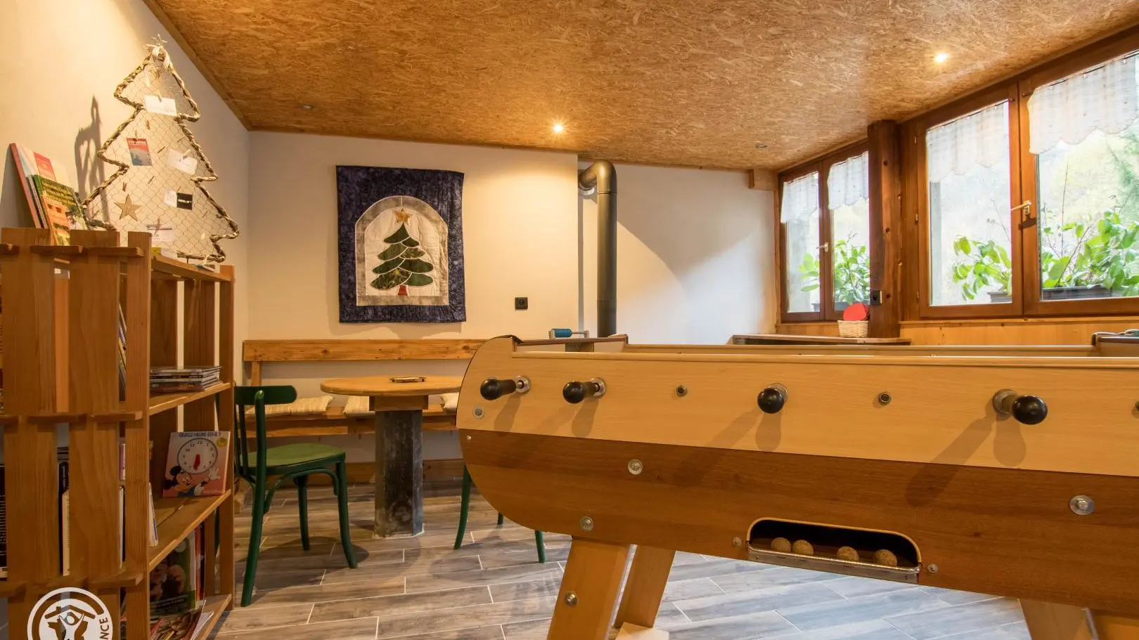 salle de jeux, lecture, détente en commun