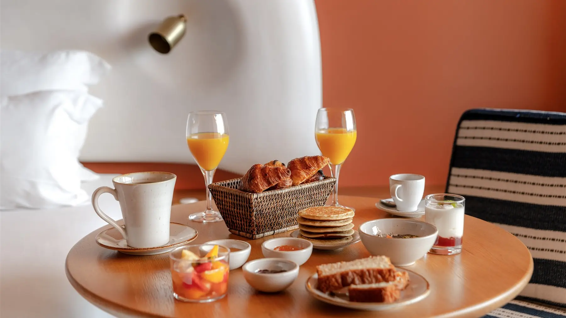 Petit- Déjeuner en chambre