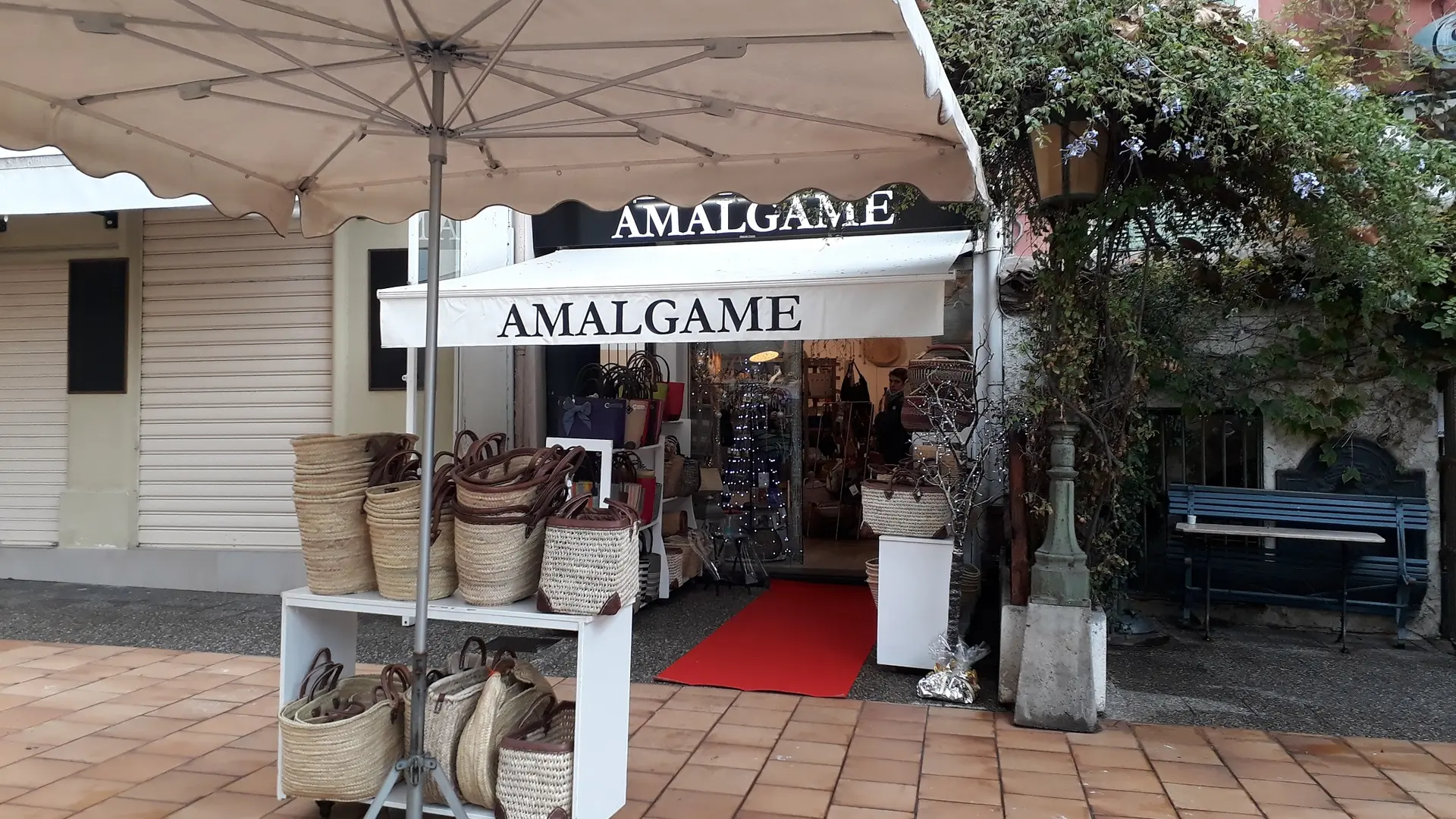 Vue de l'entrée de la boutique Amalgame