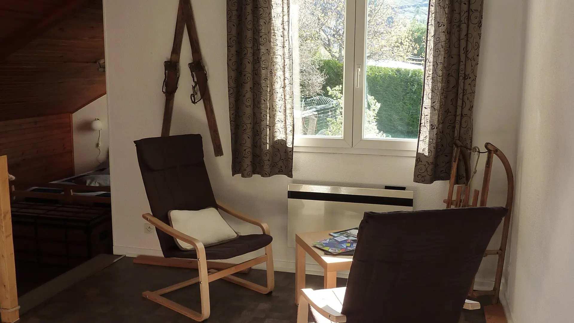 Salon de la chambre Bouquetin 3 pers. - L'Air du Temps PRUNIÈRES