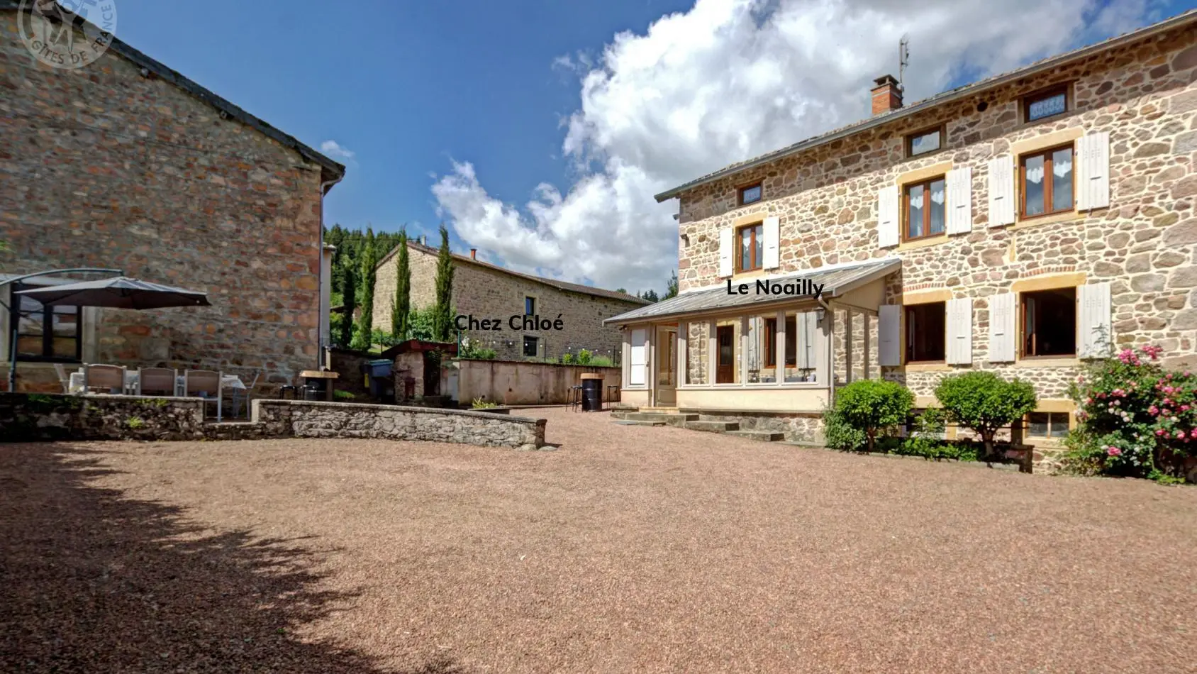 Regroupement possible avec le gîte Chez Chloé pour une capacité total de 13